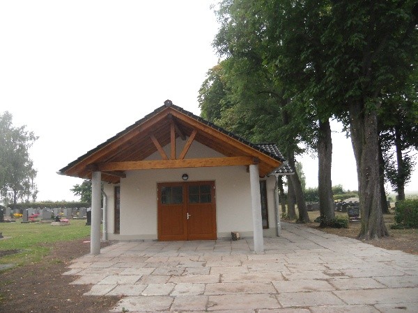trauerhalle_03